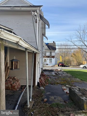 4685 UPPER RD, Shamokin, PA 17872