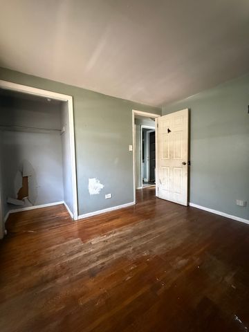 11723 S RACINE Avenue, Chicago, IL 60643
