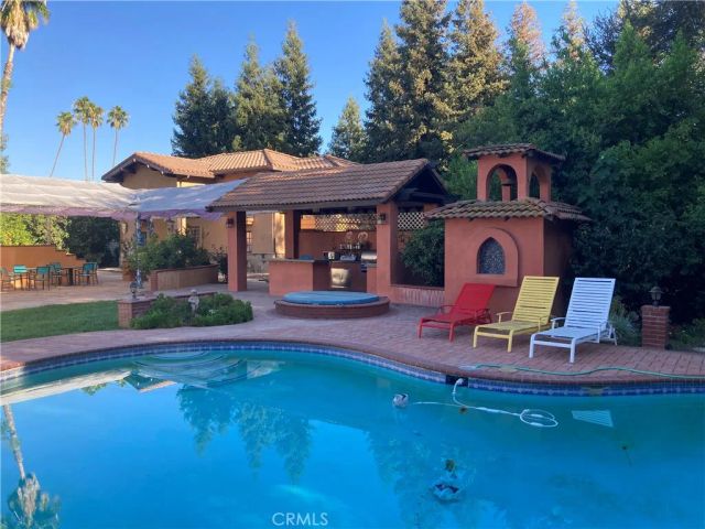 23254 Hatteras, Woodland Hills, CA 91367