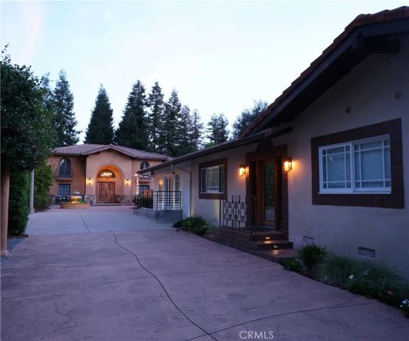 23254 Hatteras, Woodland Hills, CA 91367
