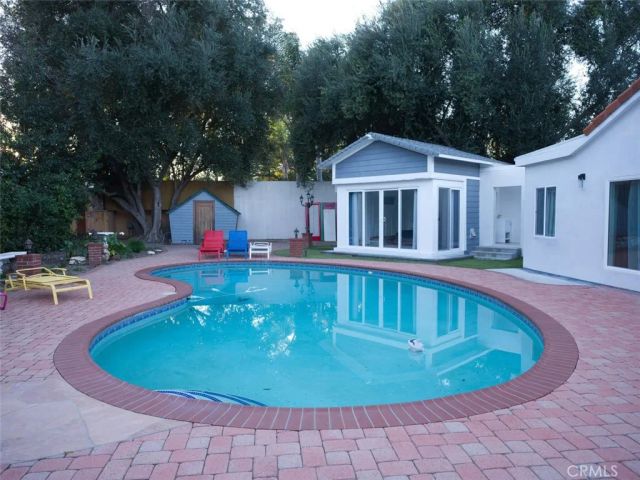 23254 Hatteras, Woodland Hills, CA 91367