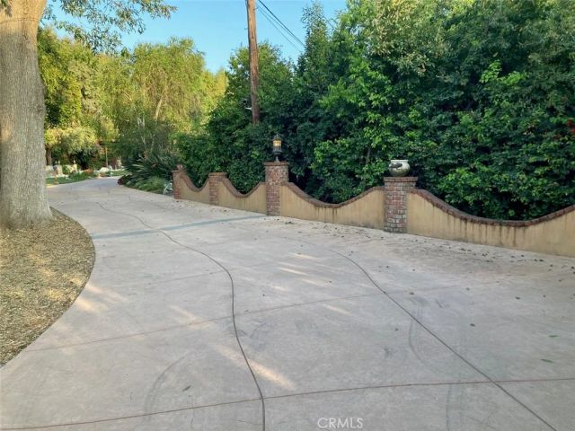 23254 Hatteras, Woodland Hills, CA 91367