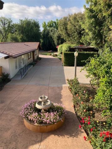 23254 Hatteras, Woodland Hills, CA 91367