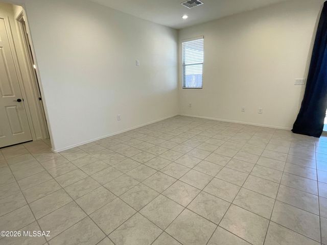 7864 S Wolf Creek Drive, Tucson, AZ 85757