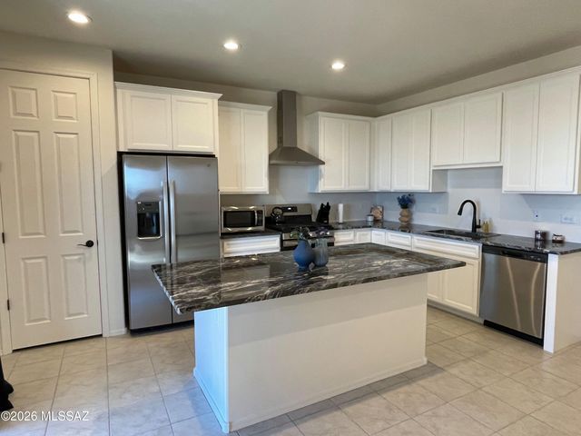 7864 S Wolf Creek Drive, Tucson, AZ 85757
