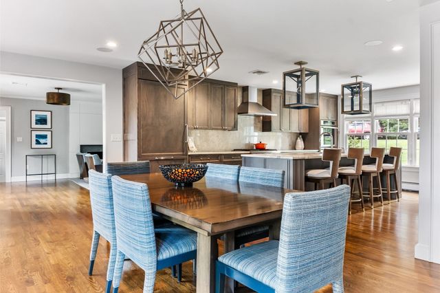 35 Smithshire Estates, Andover, MA 01810