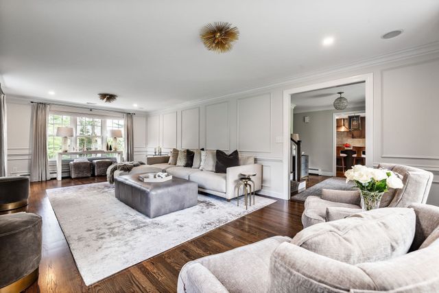 35 Smithshire Estates, Andover, MA 01810