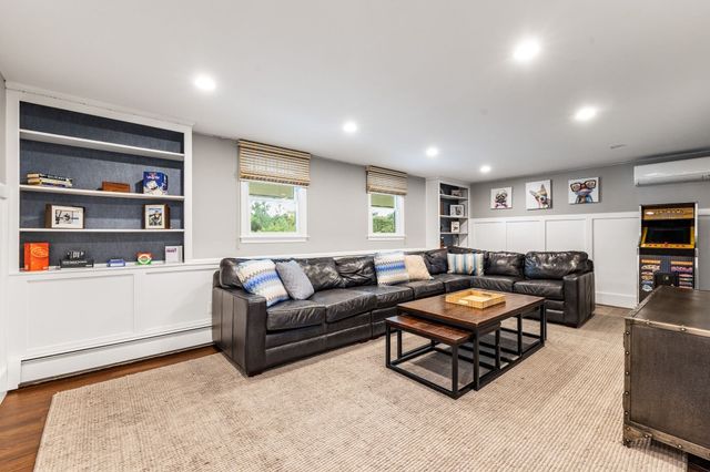 35 Smithshire Estates, Andover, MA 01810