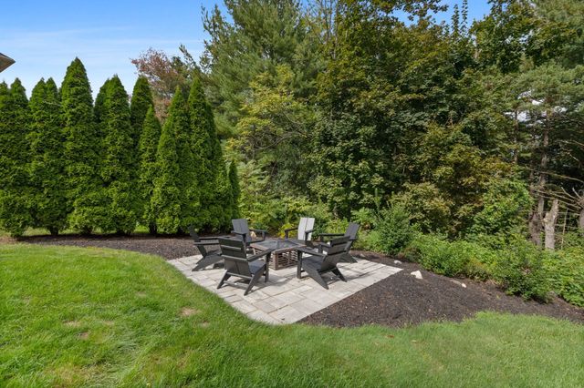 35 Smithshire Estates, Andover, MA 01810