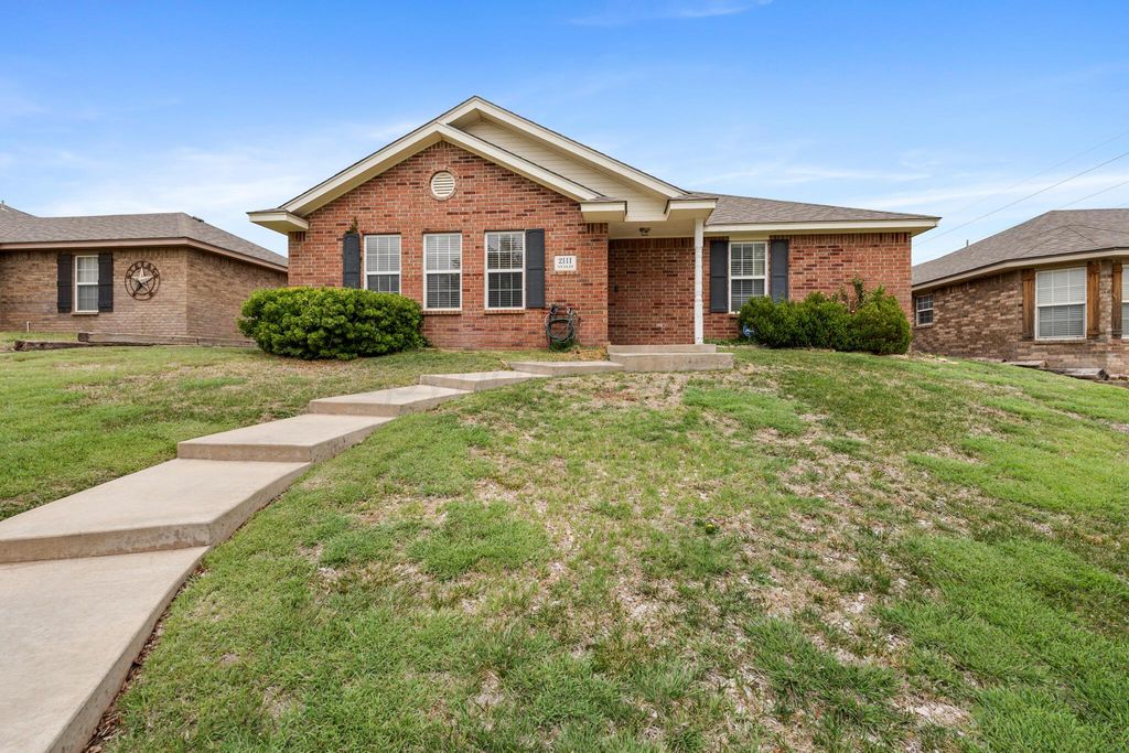 2111 NOAH Street, Amarillo, TX 79118