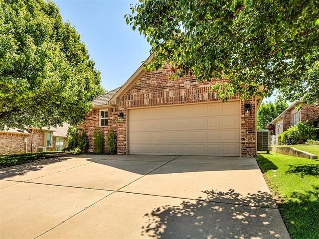 16716 Covington Manor, Edmond, OK 73012