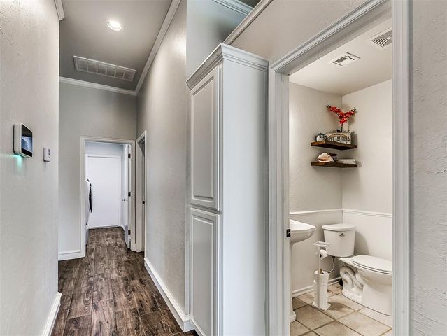 16716 Covington Manor, Edmond, OK 73012