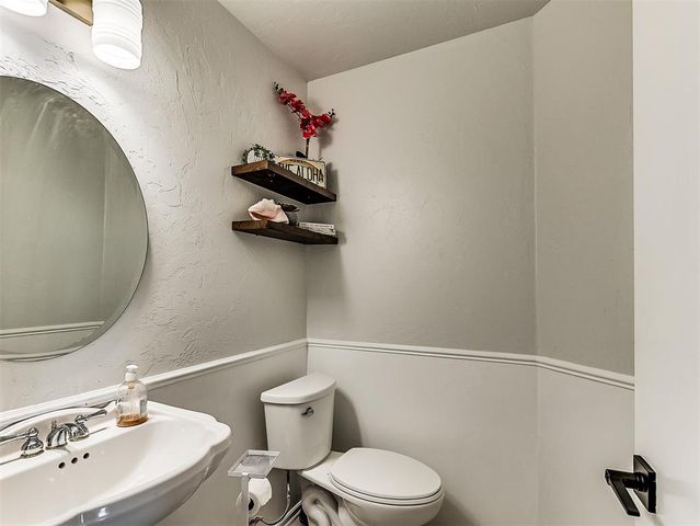 16716 Covington Manor, Edmond, OK 73012