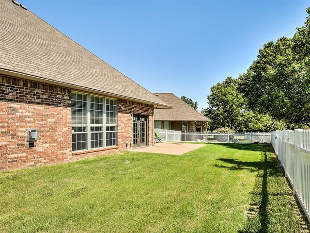 16716 Covington Manor, Edmond, OK 73012