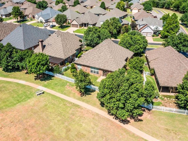 16716 Covington Manor, Edmond, OK 73012