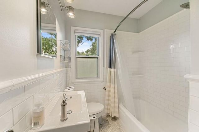 418 Brimhall Street, Saint Paul, MN 55105