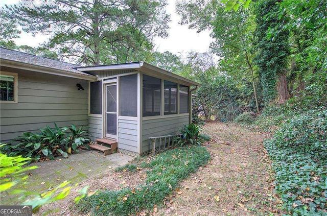 1990 Glenroy Place SE, Smyrna, GA 30080
