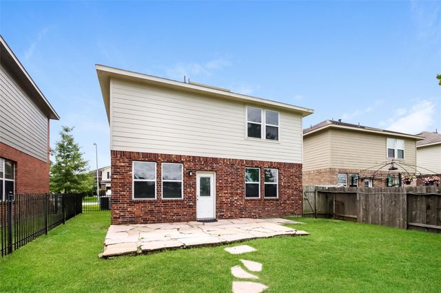18702 Walden Glen Circle, Humble, TX 77346