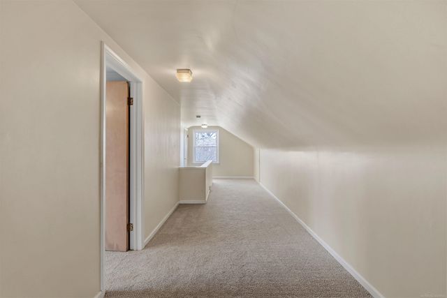 1040 N Renaud Road, Grosse Pointe Woods, MI 48236