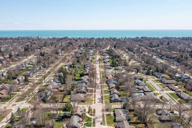 1040 N Renaud Road, Grosse Pointe Woods, MI 48236
