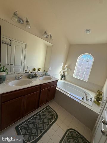 2609 RIVER BASIN LN, Woodbridge, VA 22191