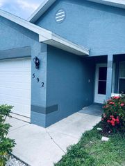 592 NW Turton Terrace, Port St Lucie, FL 34983