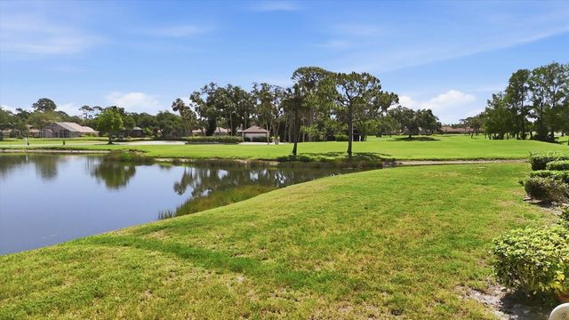 7271 W COUNTRY CLUB DRIVE N 122, Sarasota, FL 34243