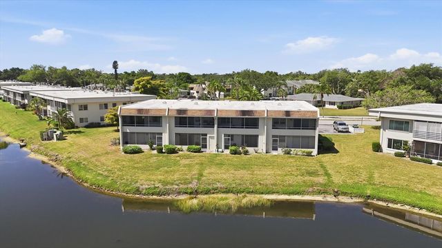 7271 W COUNTRY CLUB DRIVE N 122, Sarasota, FL 34243