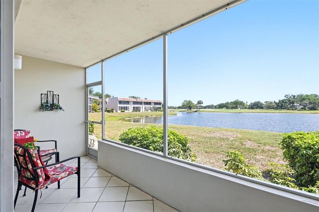 7271 W COUNTRY CLUB DRIVE N 122, Sarasota, FL 34243