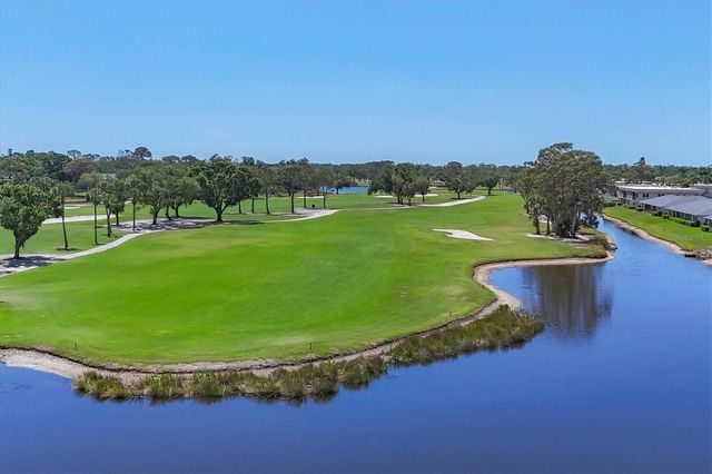 7271 W COUNTRY CLUB DRIVE N 122, Sarasota, FL 34243