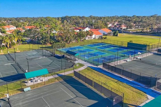 7271 W COUNTRY CLUB DRIVE N 122, Sarasota, FL 34243