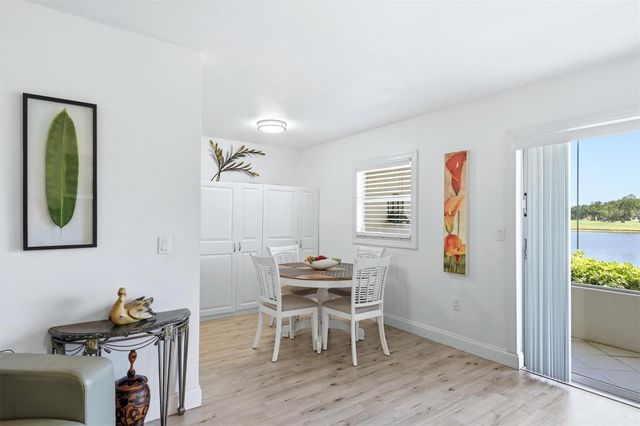 7271 W COUNTRY CLUB DRIVE N 122, Sarasota, FL 34243