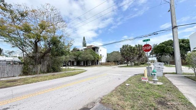 1702 Mckinley St 3, Hollywood, FL 33020