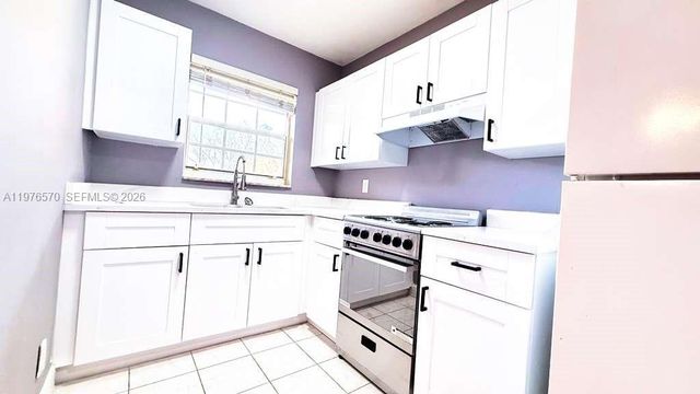 1702 Mckinley St 3, Hollywood, FL 33020