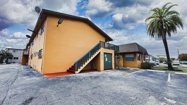 1702 Mckinley St 3, Hollywood, FL 33020