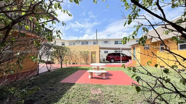 1702 Mckinley St 3, Hollywood, FL 33020