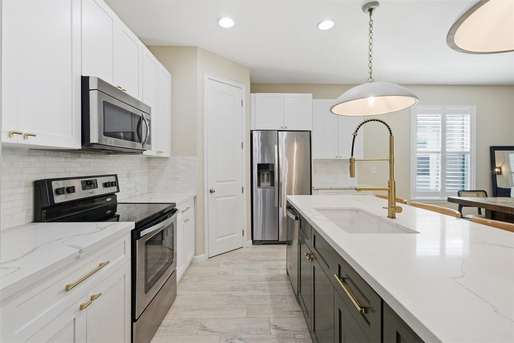 Image 11 of property listing at 5232 BENTGRASS WAY, Bradenton, FL 34211