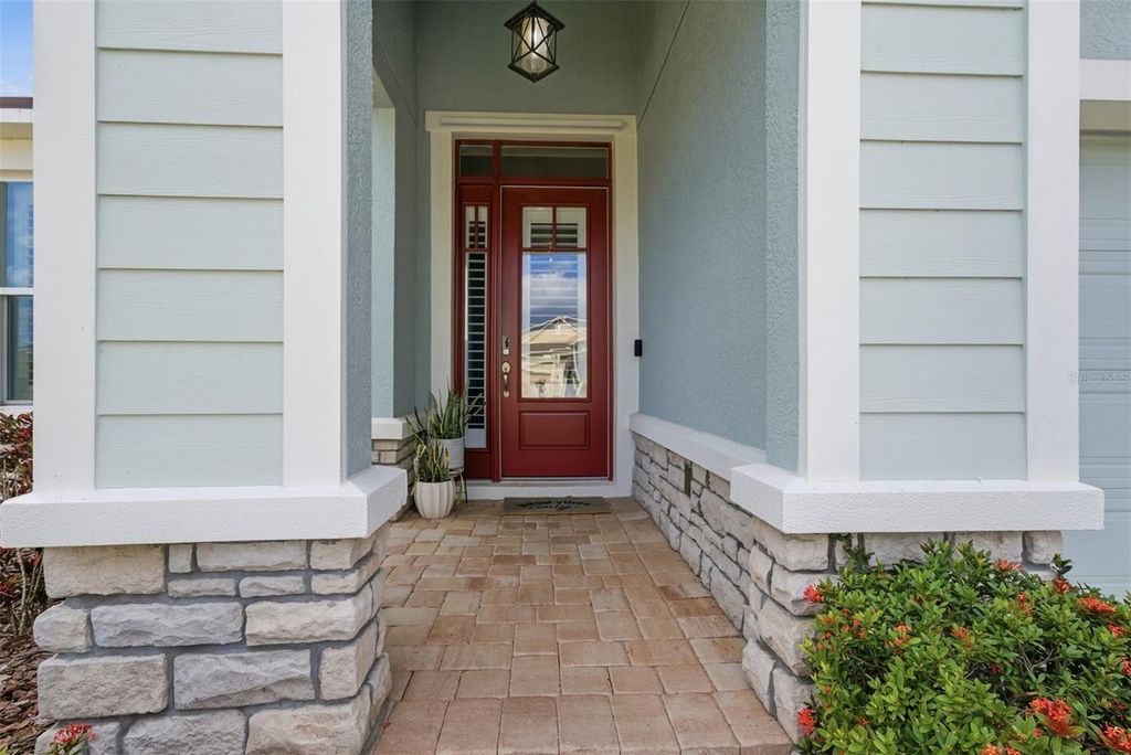 Image 3 of property listing at 5232 BENTGRASS WAY, Bradenton, FL 34211