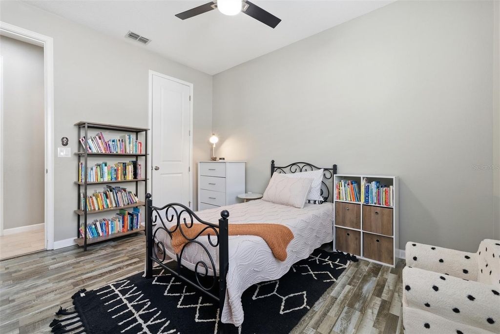 Image 24 of property listing at 5232 BENTGRASS WAY, Bradenton, FL 34211