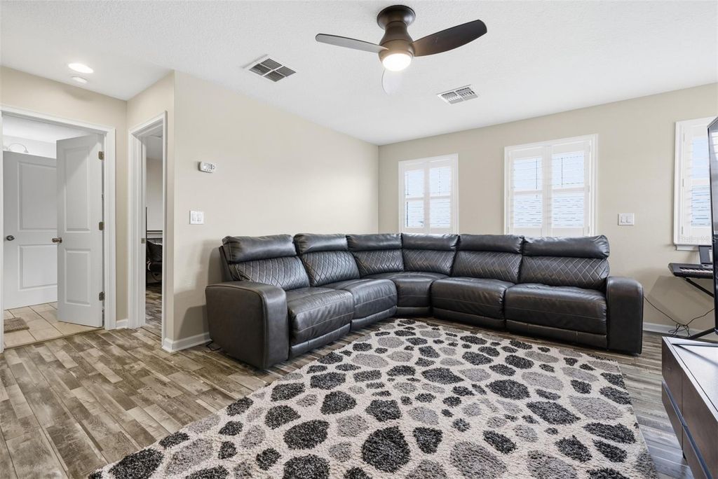 Image 30 of property listing at 5232 BENTGRASS WAY, Bradenton, FL 34211