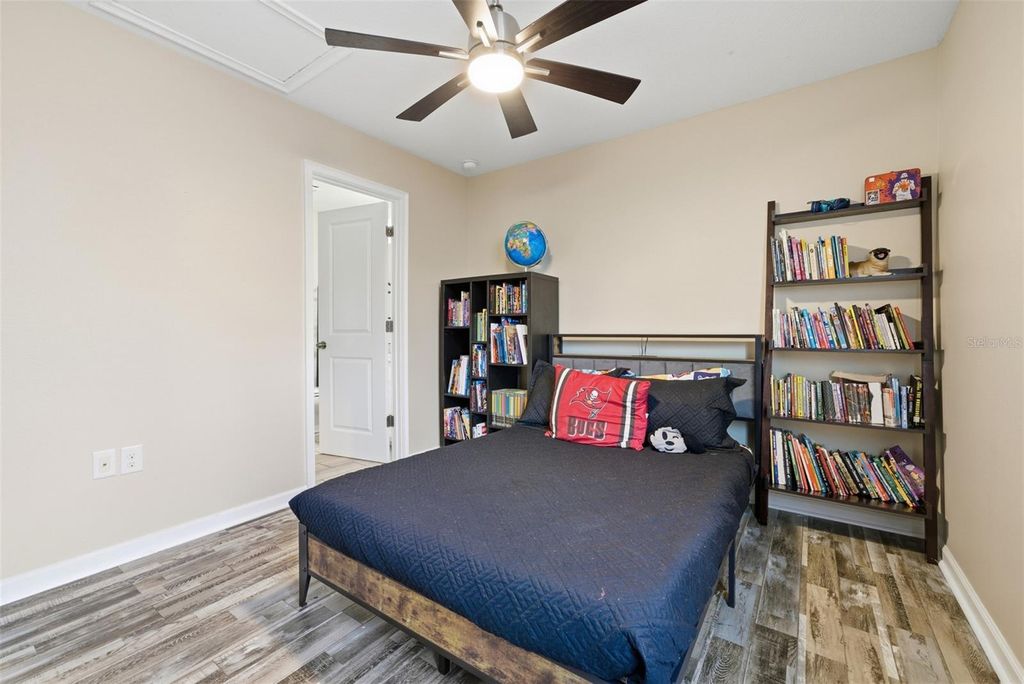 Image 32 of property listing at 5232 BENTGRASS WAY, Bradenton, FL 34211