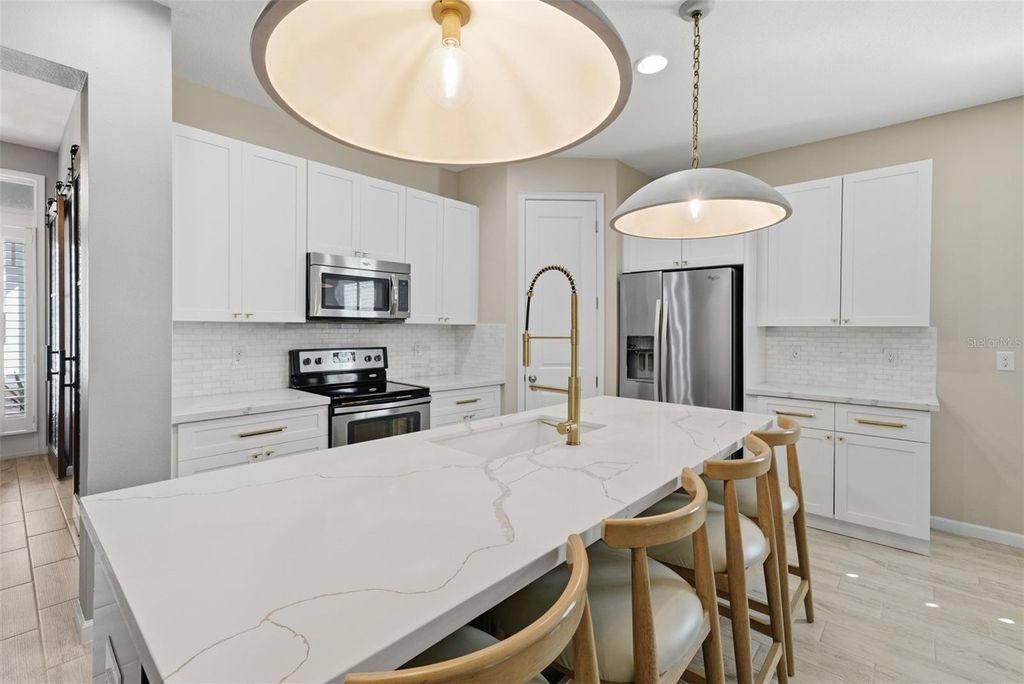 Image 10 of property listing at 5232 BENTGRASS WAY, Bradenton, FL 34211