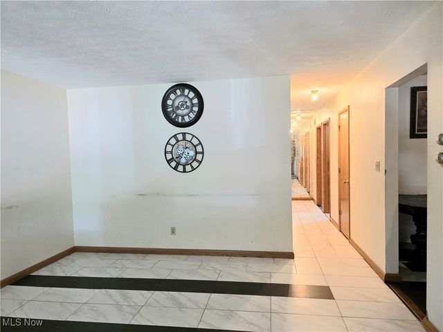 2814 16th Avenue, Vienna, WV 26105