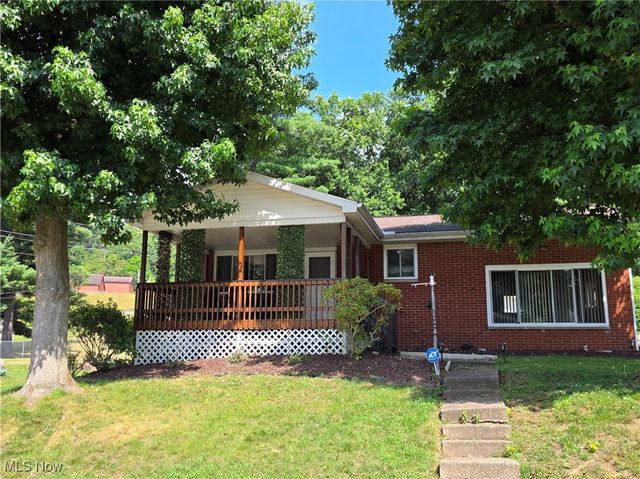 2814 16th Avenue, Vienna, WV 26105