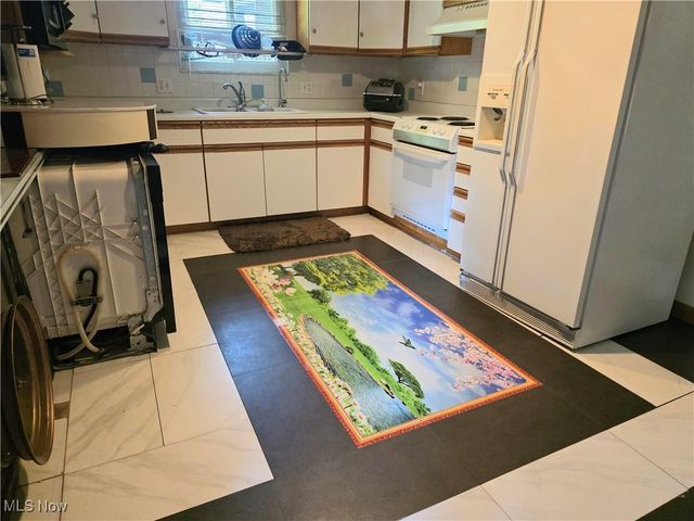 2814 16th Avenue, Vienna, WV 26105