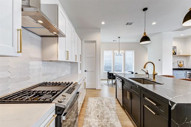 3813 Harvard Street, Houston, TX 77018