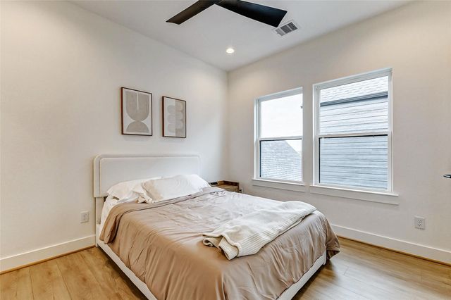 3813 Harvard Street, Houston, TX 77018