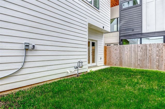 3813 Harvard Street, Houston, TX 77018