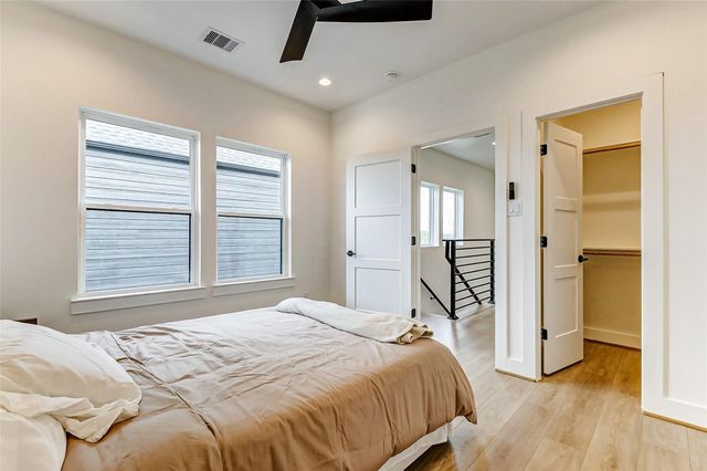 3813 Harvard Street, Houston, TX 77018