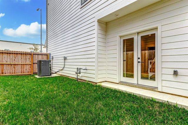 3813 Harvard Street, Houston, TX 77018